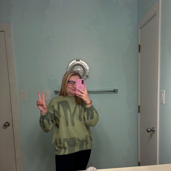 GREEN SWEATER - Picture 4 of 4